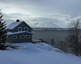 6 person holiday home in Olderdalen - Olderdalen - Edificio