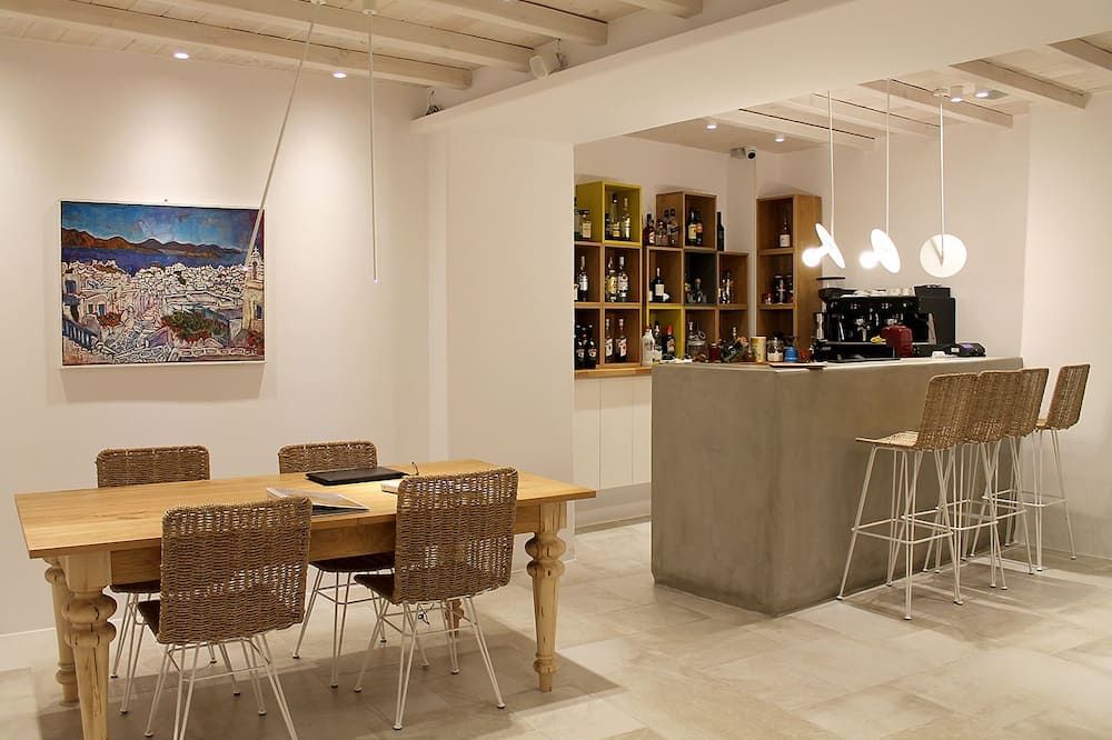 Vienoula's Garden Hotel - מיקונוס - בר