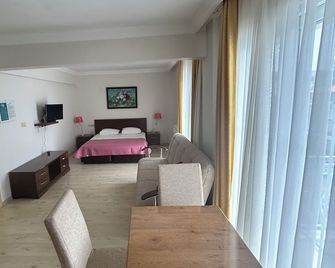Melaike Hotel - Foca - Schlafzimmer