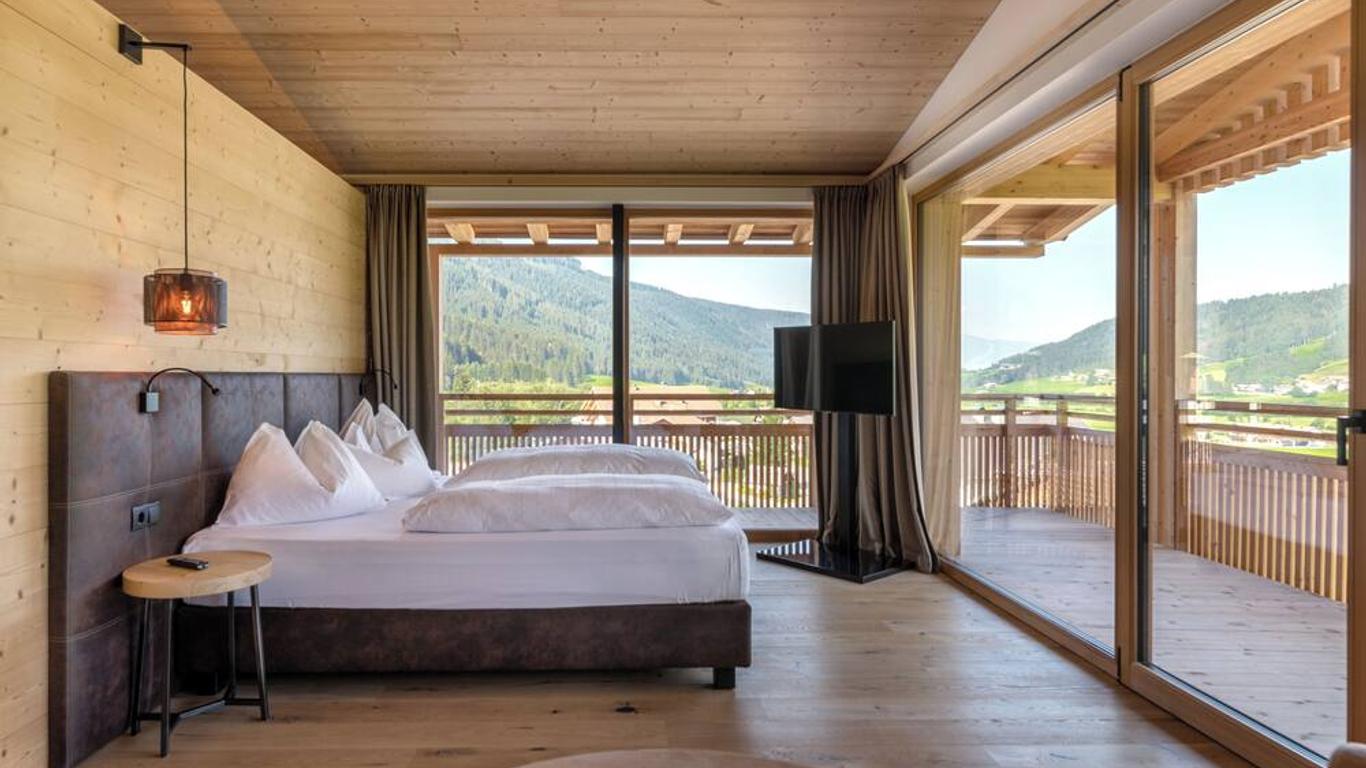 Alpine Nature Hotel Stoll