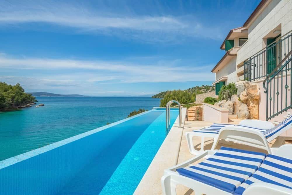 Villa Katarina - Five Bedroom Villa, Sleeps 10 - Milna (Brač) - حوض السباحة