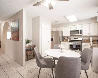 Chaps · 35% Off Fall Special -Splendid House W/ Pool - Henderson - Dining room