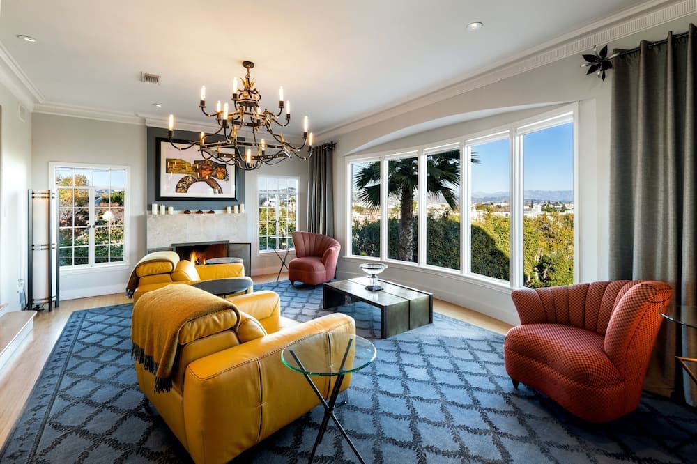 40 Steps to Paradise. Beverly Hills villa. Walk to Rodeo Drive - בברלי הילס - סלון