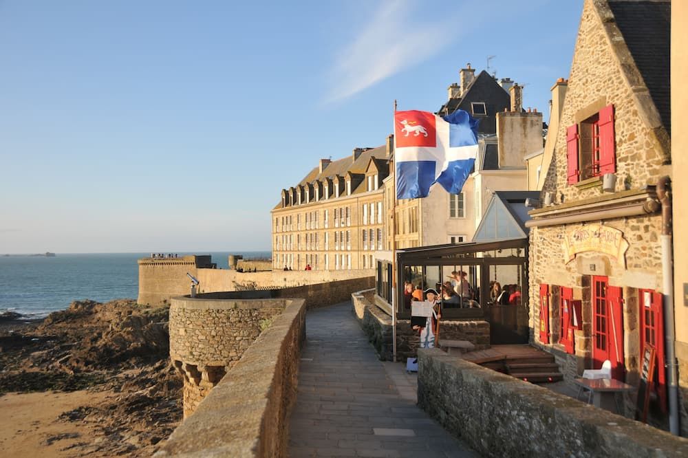 Hotel The Originals Saint-Malo Hotel des Marins - סן מאלו - מרפסת