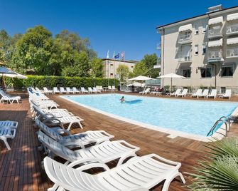 Hotel St. Moritz - Bellaria-Igea Marina - Havuz