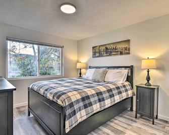 Welcoming Apartment: Walk To Old Town Gresham - Gresham - Bedroom