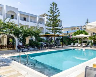 Kyparissia Beach Hotel - Kyparissía - Pool