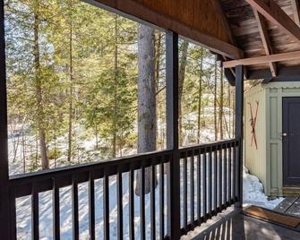 Sugarloaf camp - ski/ outdoors rustic retreat - Carrabassett Valley - Balcony