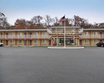 Americas Best Value Inn-Wethersfield/Hartford - Wethersfield - Building