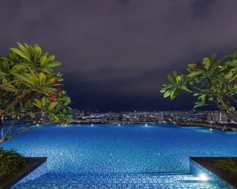 The Manor Serviced Residence by Canopy Lives - Kuala Lumpur - Pool
