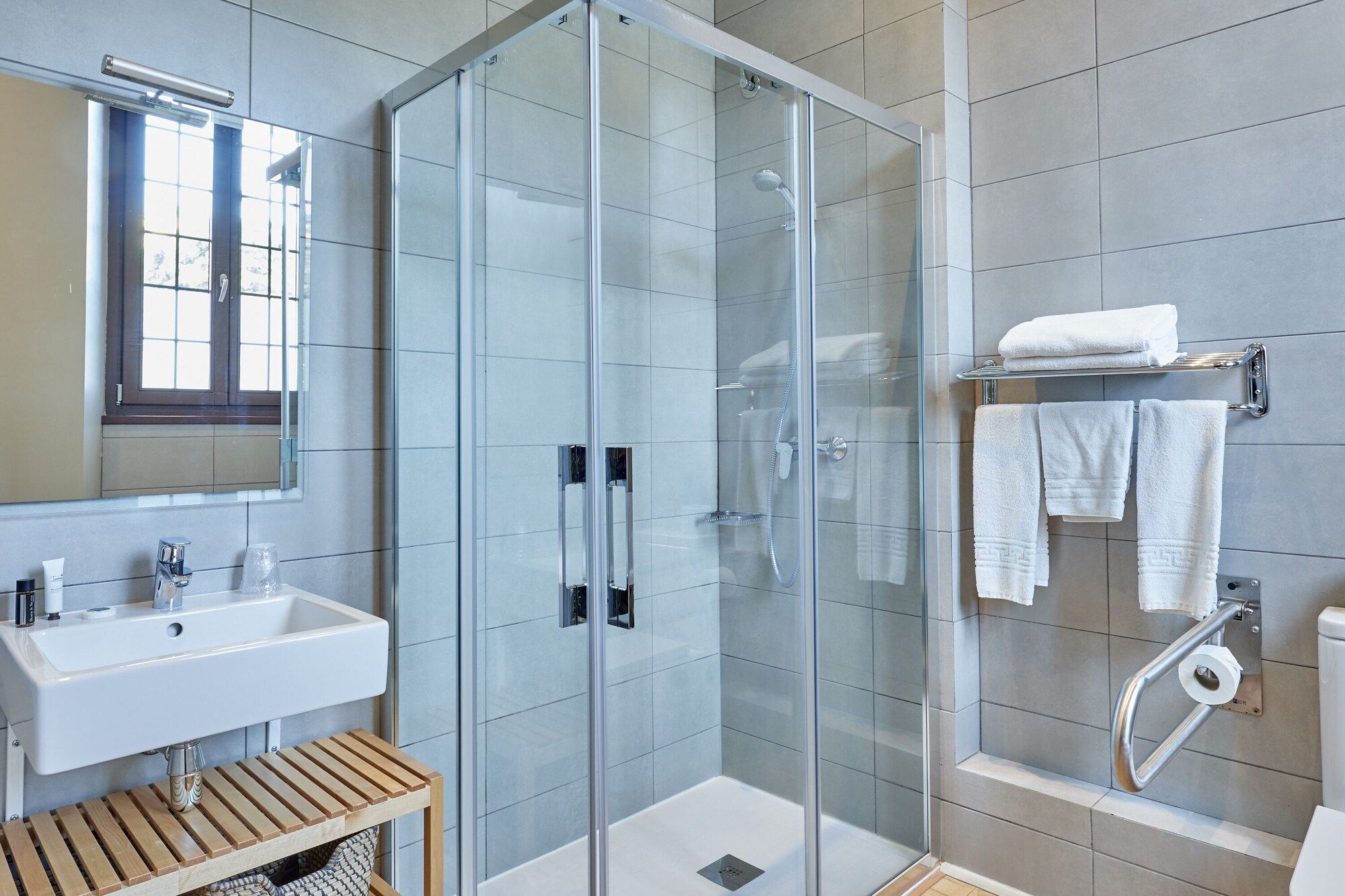 Hotel Parada Puigcerda - Puigcerdà - Bathroom