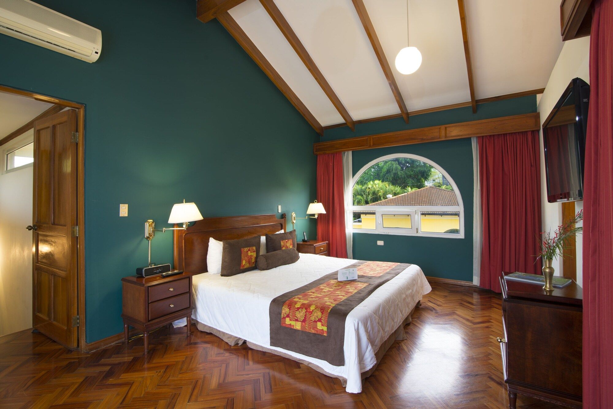 Apartotel & Suites Villas del Rio - San José