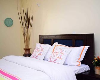 Lewisky homestays and tours - Embakasi - Bedroom