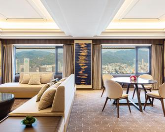 Hotel Okura Kobe - Kobe - Living room