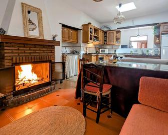 Casa Rural hasta 14 personas Alpujarra Granadina, La Almazara - Mecina fondales - Kuchyň