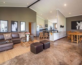 Summerfields Rose Retreat And Spa - Hazyview - Sala de estar