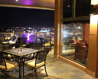 Central Park Tower Resort - Angeles City - Balkon