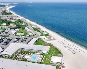 Red Jacket Beach Resort - South Yarmouth - Beach
