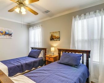 3 Mi to Dtwn Memphis Charming Family Home! - Memphis