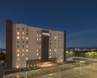 Staybridge Suites Silao By IHG - Silao - Budynek