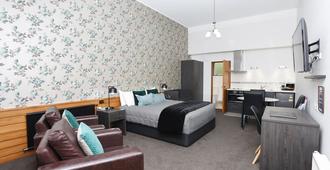 Balmoral Lodge Motel - Invercargill - Bedroom