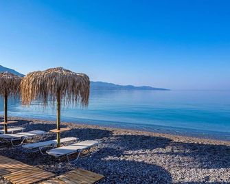 Upscale Modern Escape in the Historic Center - Kalamata - Beach