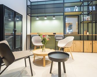 Campanile Grenoble Centre Gare - Grenoble - Lobby