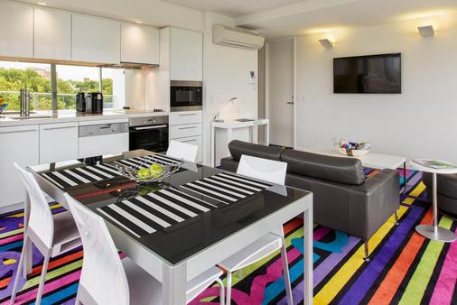 Adge Boutique Apartment Hotel - Sydney - Keittiö