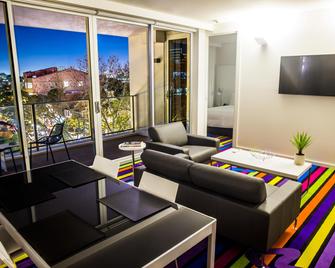 Adge Hotel and Residences - Sidney - Oturma odası