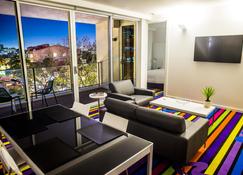 Adge Hotel and Residences - Sydney - Living room