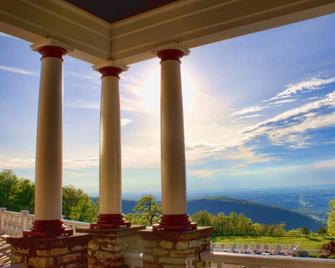 Historic Summit Inn - Farmington - Balcón