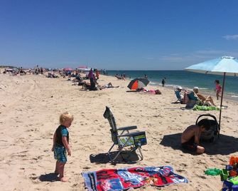 Cottage By Shinnecock Canal And 2 Min To Meschutt Beach! - Hampton Bays - Beach