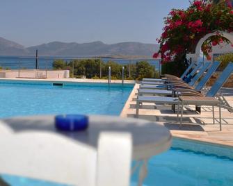 Keros Art Hotel - Κουφονήσια - Πισίνα