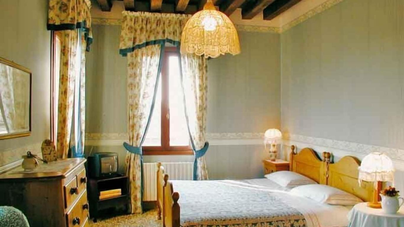 At Home A Palazzo