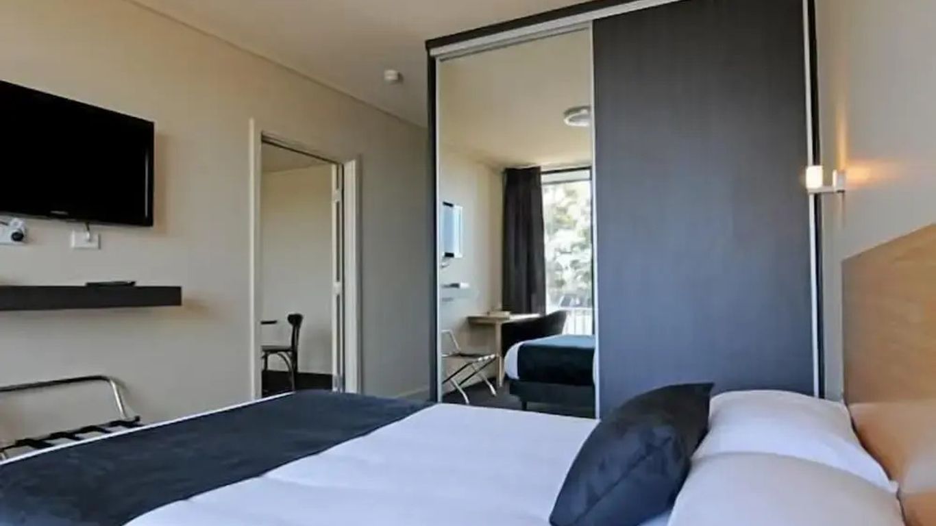 The Mansfield Park Hotel