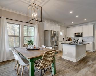 Lay Lake Cabin @ Piney Point on Peckerwood Creek! - Sylacauga