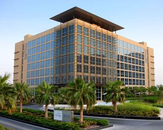 Centro Yas Island - Abu Dhabi - Building