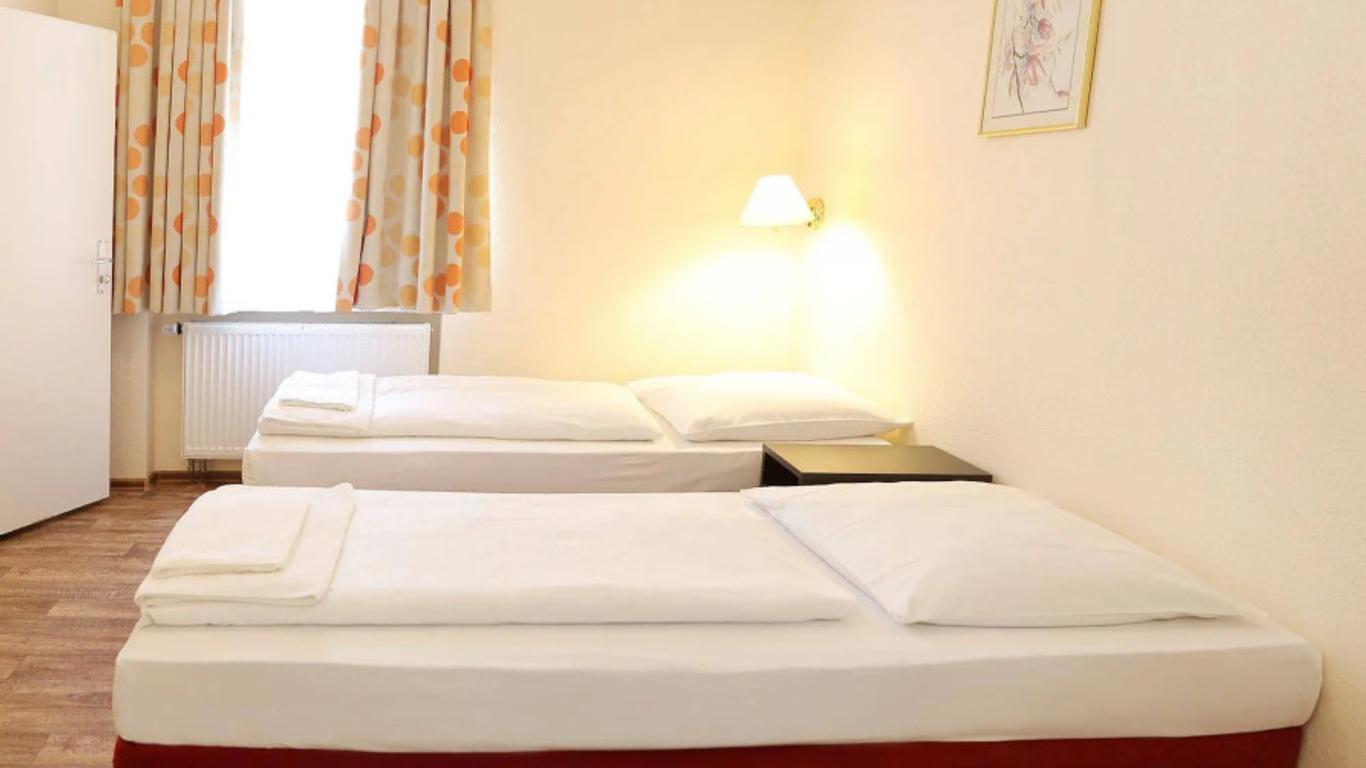 Pension Alpha - Frankfurt City Central Station