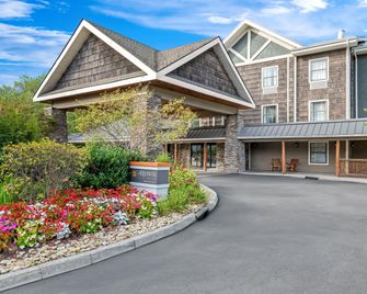La Quinta Inn & Suites by Wyndham Boone University - Boone - Building