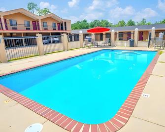 OYO Hotel Opp Al, Floral Hwy - Opp - Piscina