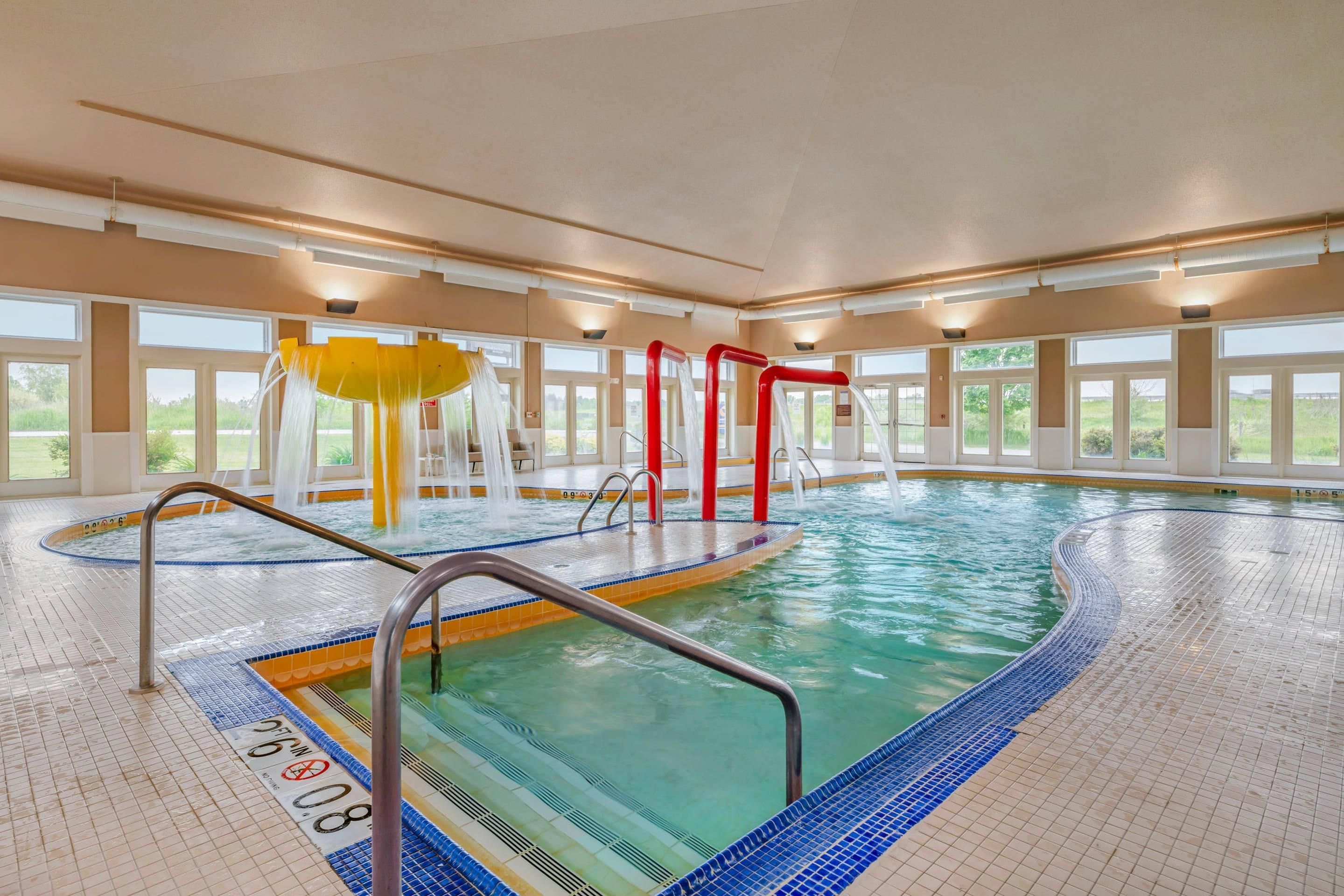 Comfort Inn and Suites Sheboygan I-43 - Sheboygan - Zwembad