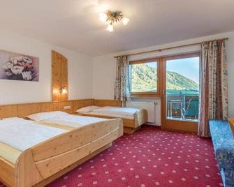 Hotel Kaserhof - Valles - Camera da letto