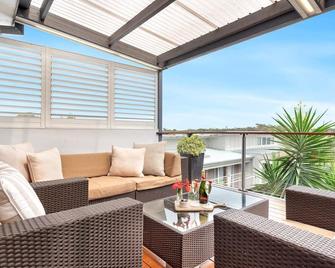 The Old Bottleshop - Huskisson - Balcony