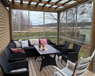 “Sea-view modern 2-room apartment in Helsinki’s most prestigious area” - Helsinki - Patio