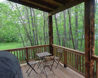 Perfect for sand beach vacations and ice fishing adventures on Lake Winnipeg - Gimli - Balcony