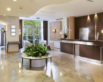 Hotel Ampere - París - Recepción