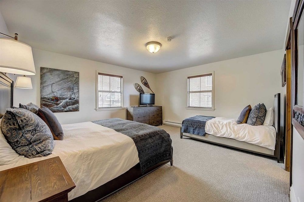 Resort Plaza #5012 by Avantstay Located in Park City Mountain Resort w/ Mountain Views - פארק סיטי - חדר שינה
