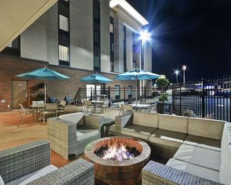 Hampton Inn and Suites Grants Pass - Grants Pass - Innenhof