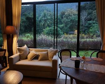 Villa De View - Chiang Dao - Obývací pokoj