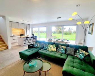 Spacious & Luxurious 5 bedrooms House - Esch-sur-Alzette - Sala de estar